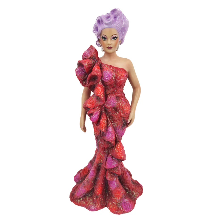 December Diamonds | What a Drag - Image 7
