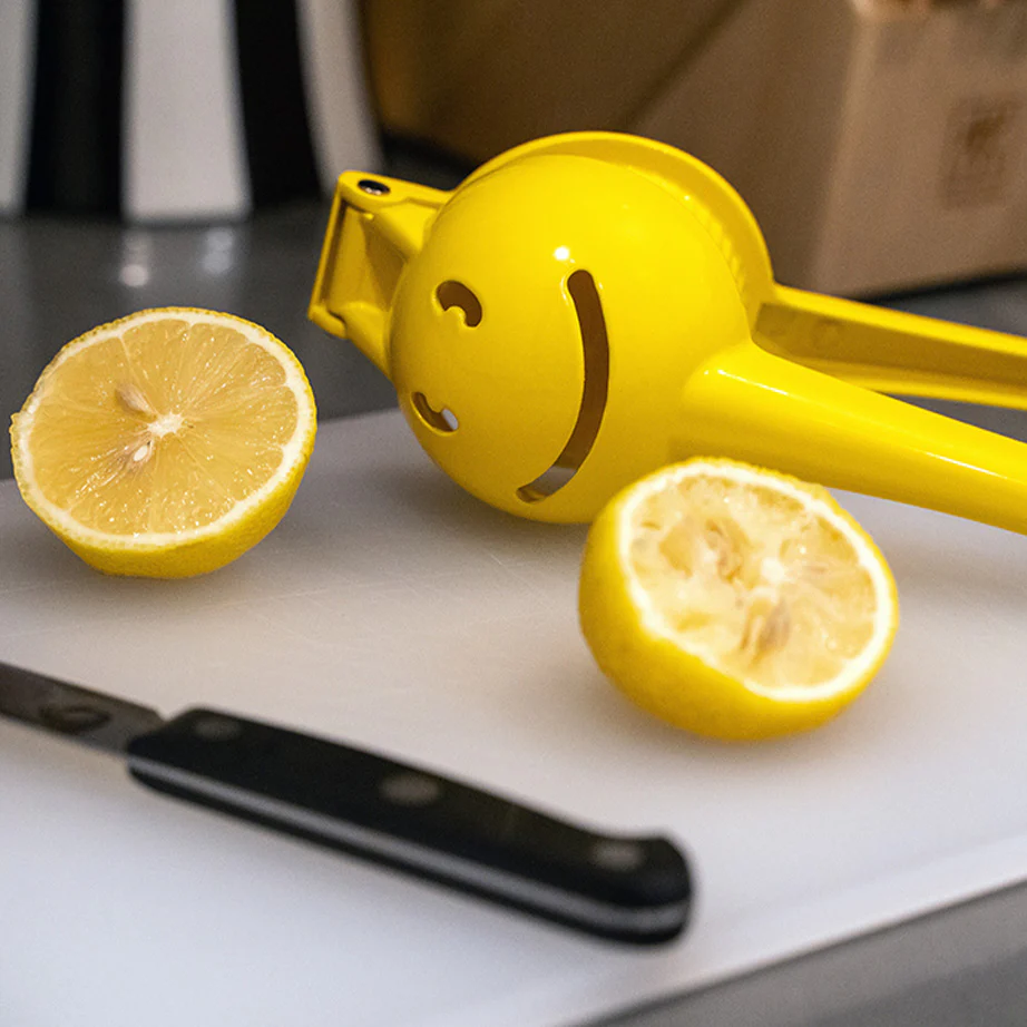 Smile Citrus Squeezer - Image 2